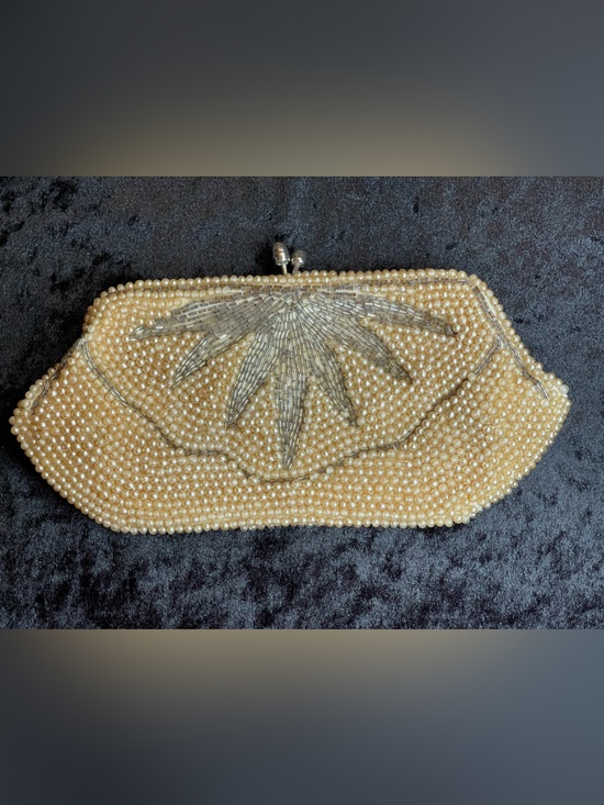 Handbags - Vintage hand beaded change purse